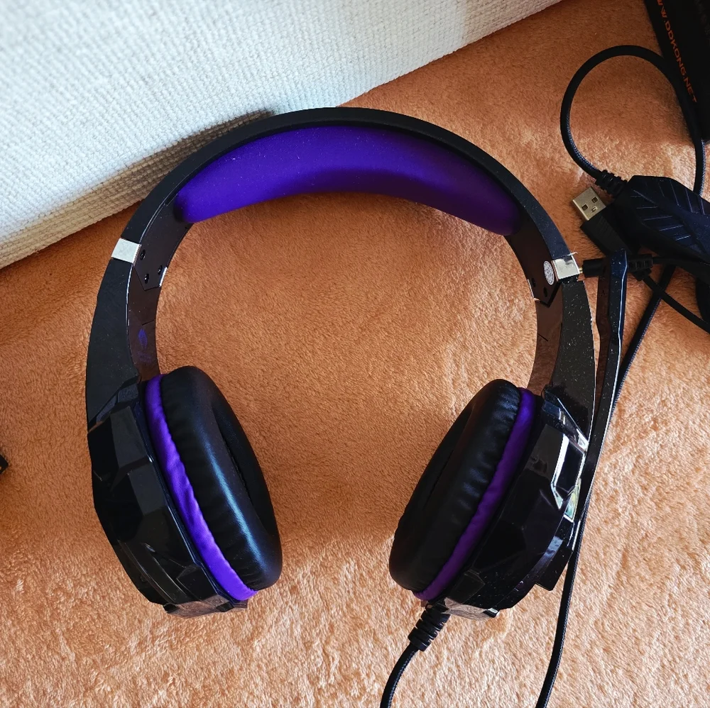 Pro Gaming Light-Up Headset Different Colors To Choose From